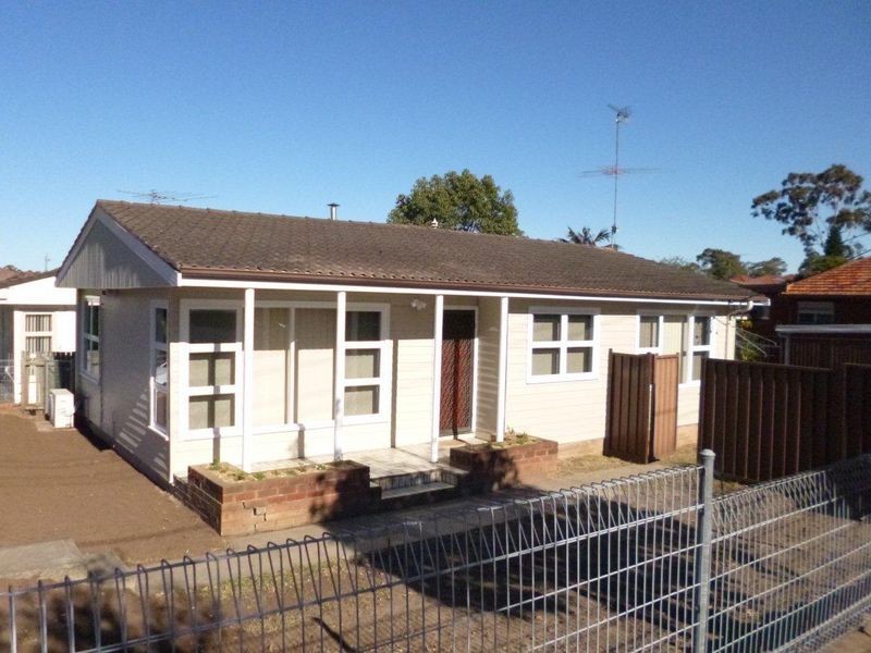 18 Jones Street, Pendle Hill NSW 2145