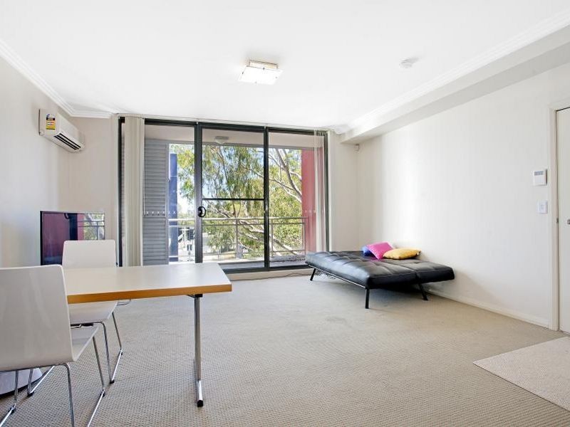 163 Hawkesbury Road, Westmead NSW 2145