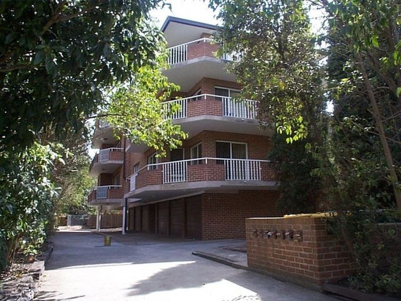 24 Hainsworth Street, Westmead NSW 2145