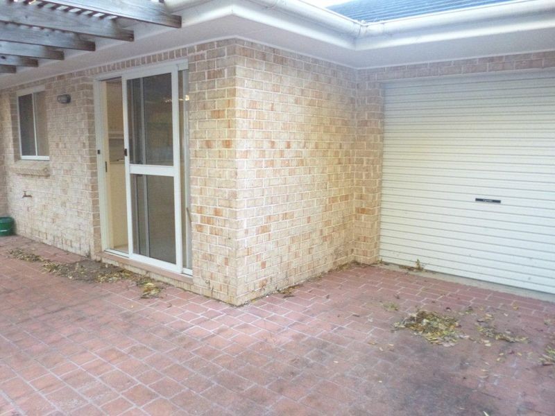 37 Binalong Road, Pendle Hill NSW 2145