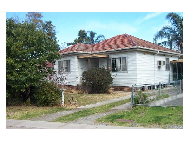 6 Wallace Street, Granville QLD 4650