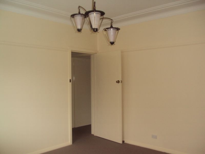 6 Wallace Street, Granville QLD 4650