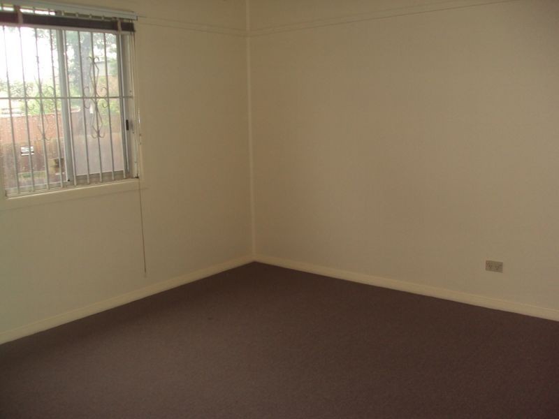 6 Wallace Street, Granville QLD 4650