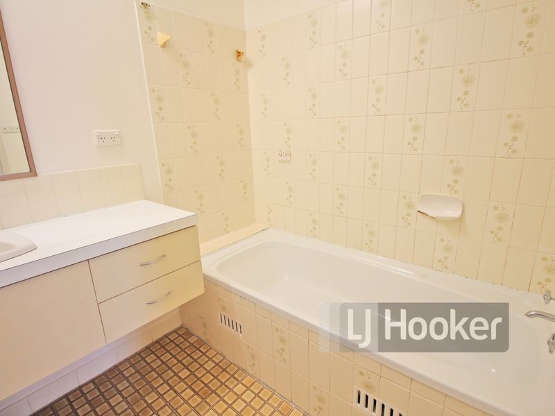 27 Railway Parade, Westmead NSW 2145