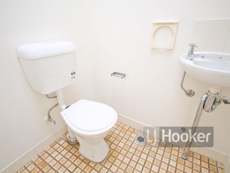 27 Railway Parade, Westmead NSW 2145