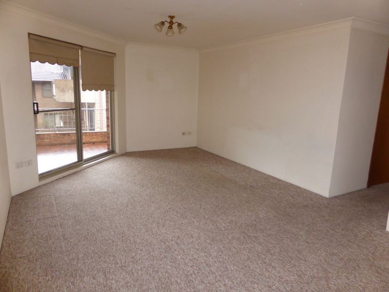 34 Park Avenue, Westmead NSW 2145