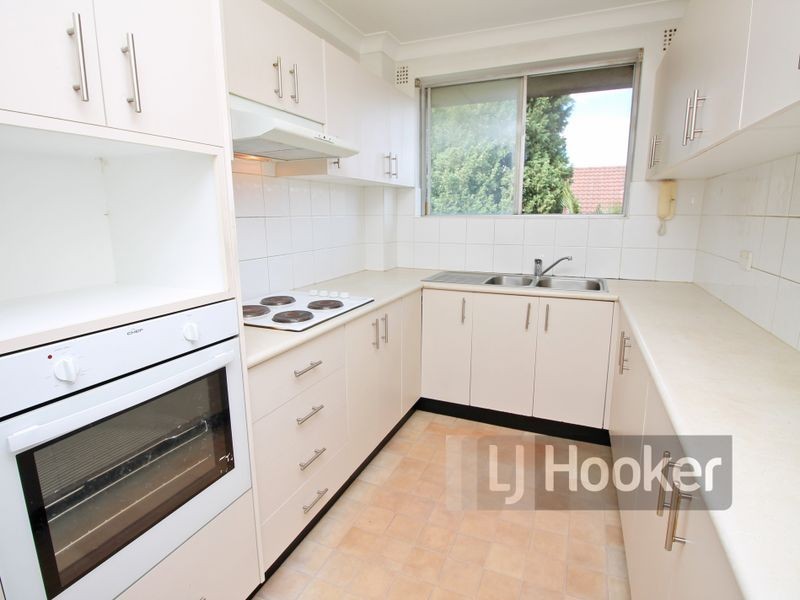 19 Queens Road, Westmead NSW 2145