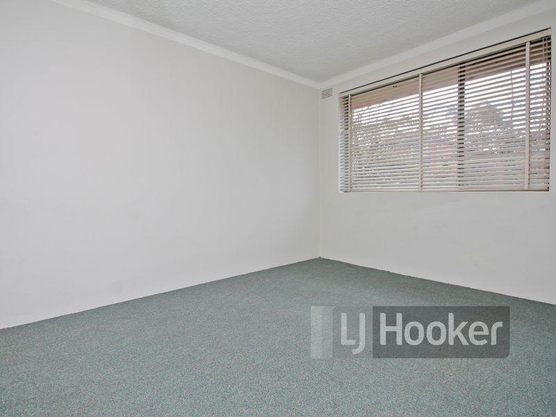 19 Queens Road, Westmead NSW 2145