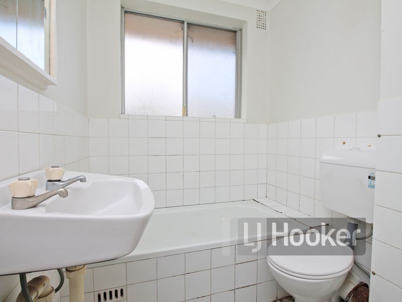 19 Queens Road, Westmead NSW 2145