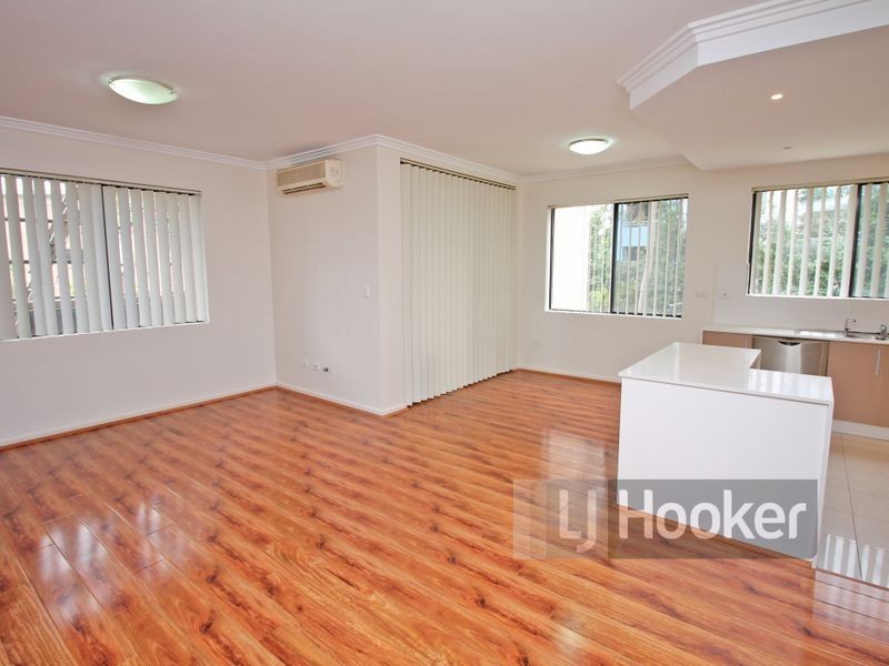 40-42 Lydbrook Street, Westmead NSW 2145