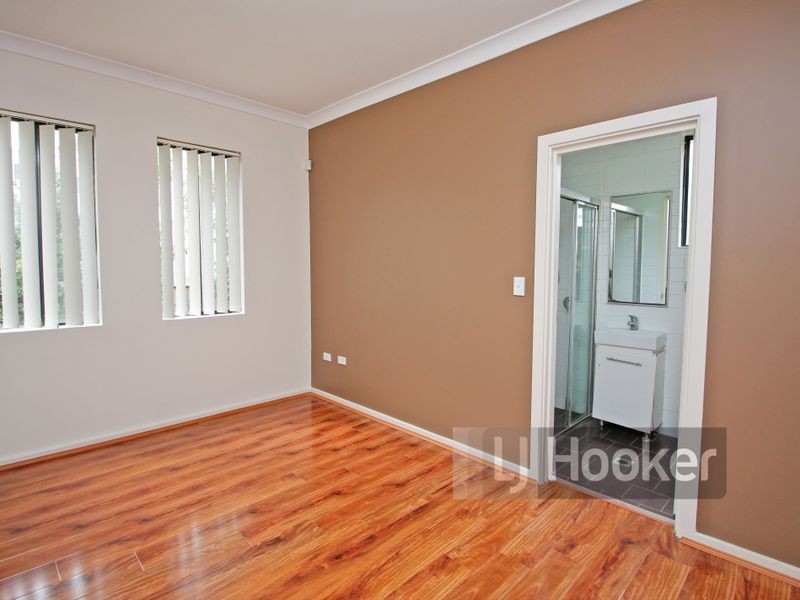 40-42 Lydbrook Street, Westmead NSW 2145