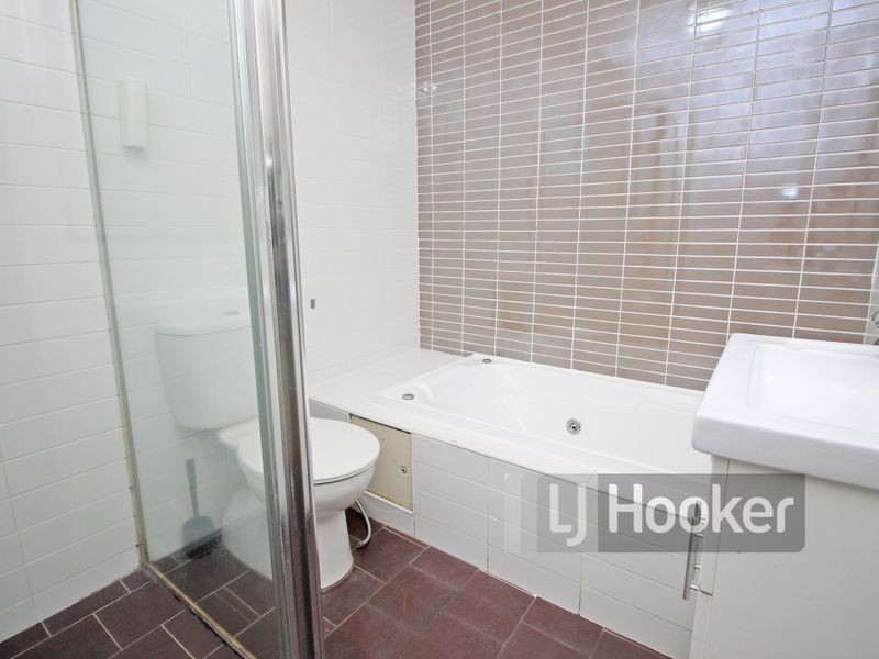 40-42 Lydbrook Street, Westmead NSW 2145