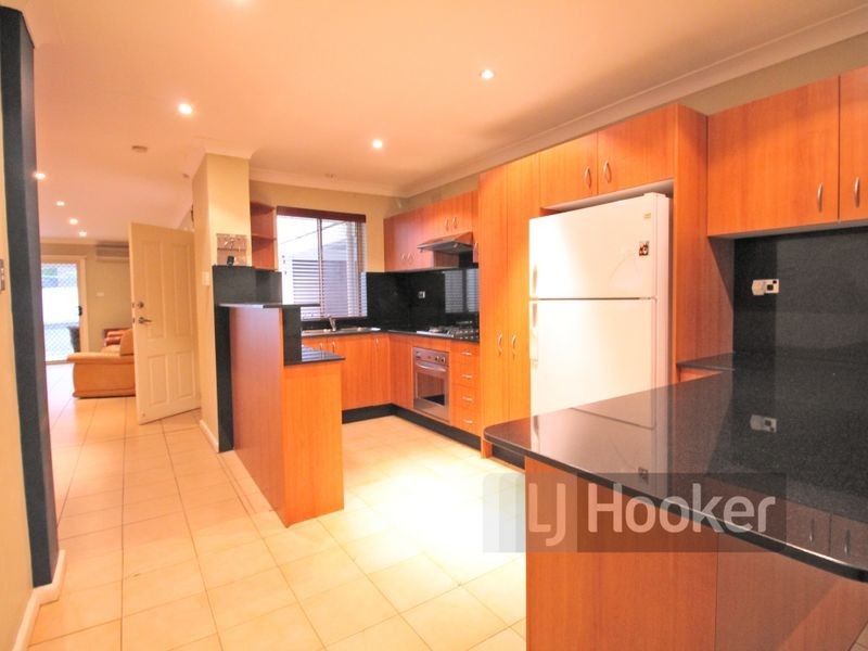 24 Patricia Street, Mays Hill NSW 2145