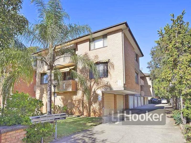 28 Caroline Street, Westmead NSW 2145