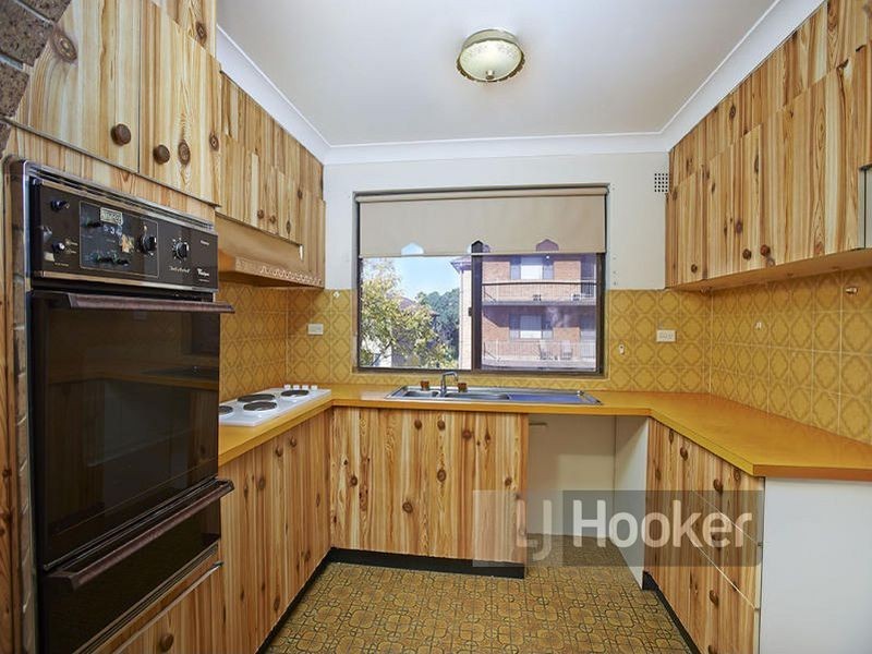 28 Caroline Street, Westmead NSW 2145