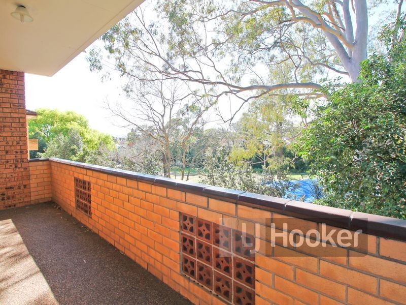8/45 Wigram Street, Harris Park NSW 2150