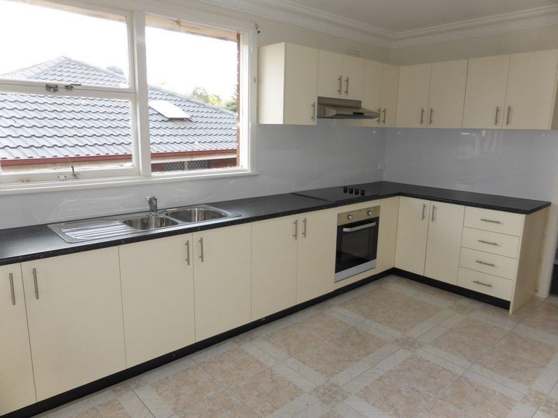 9 Austin Crescent, Constitution Hill NSW 2145