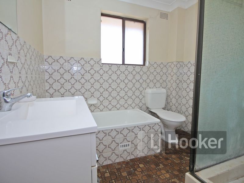 28 Caroline Street, Westmead NSW 2145