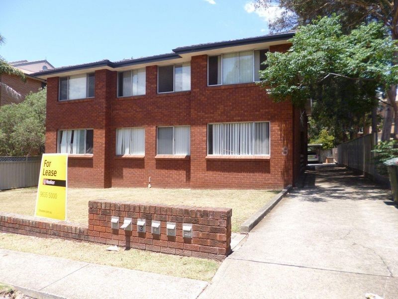 8 Priddle Street, Westmead NSW 2145