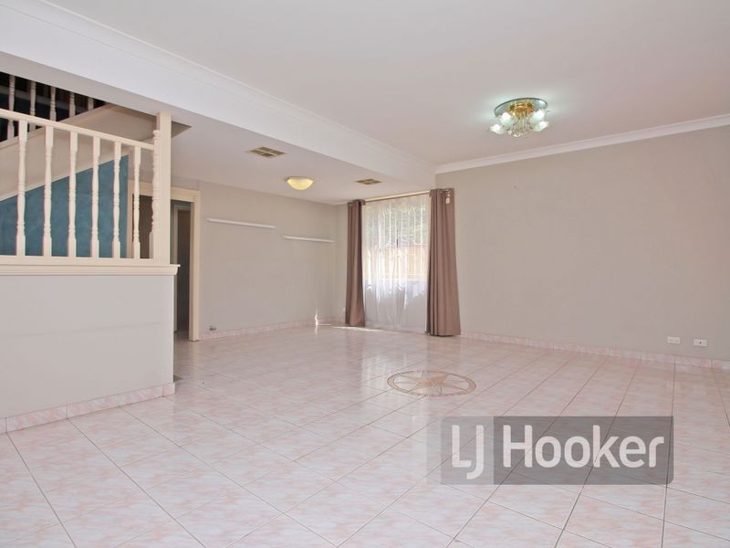 8A Peggy Street, Mays Hill NSW 2145