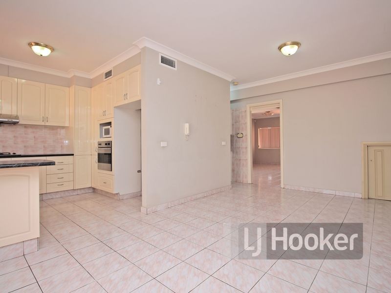 8A Peggy Street, Mays Hill NSW 2145