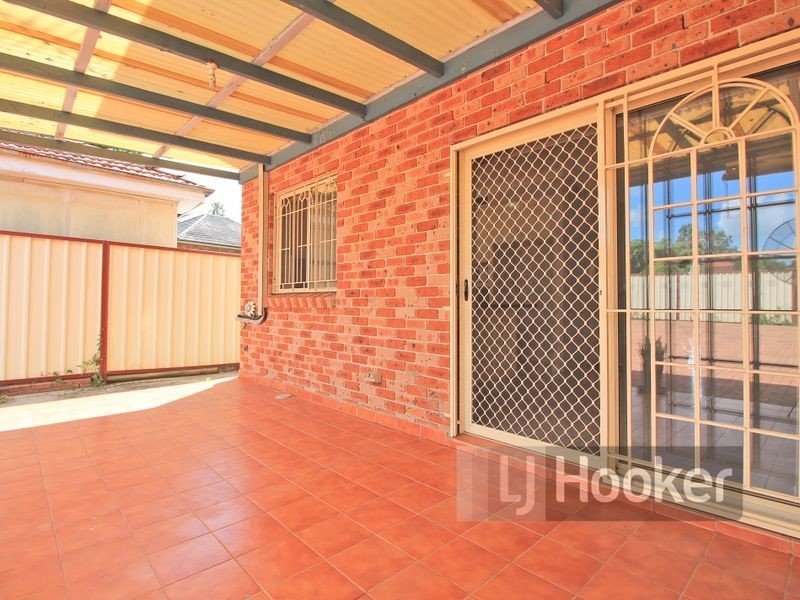 8A Peggy Street, Mays Hill NSW 2145