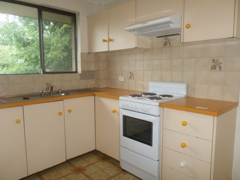 32 Park Avenue, Westmead NSW 2145