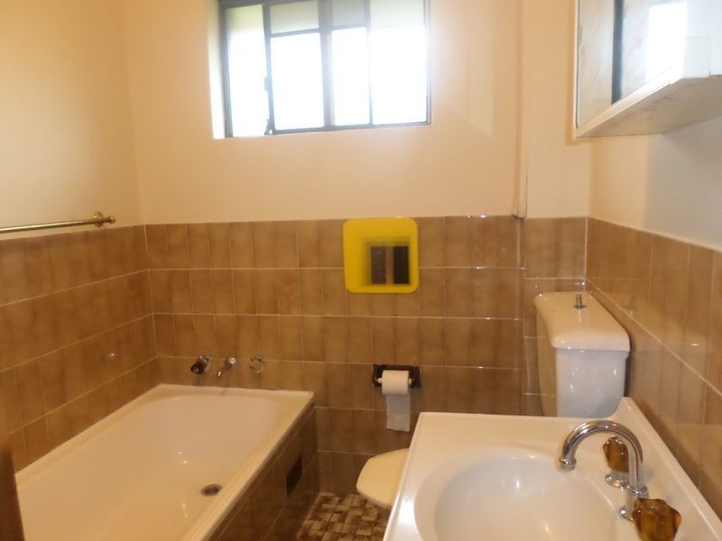 32 Park Avenue, Westmead NSW 2145