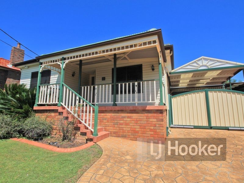18 Fraser Street, Westmead NSW 2145