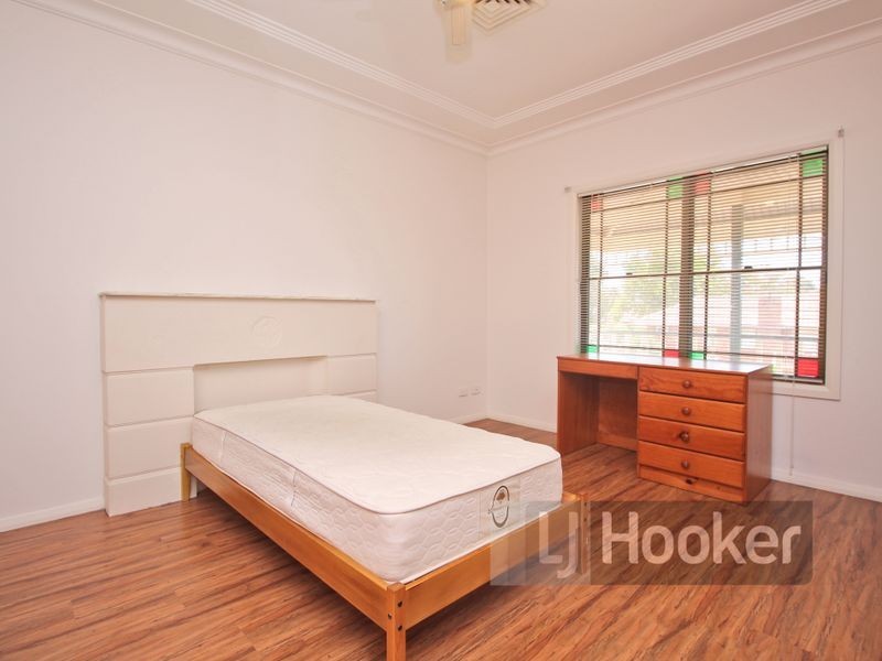 18 Fraser Street, Westmead NSW 2145