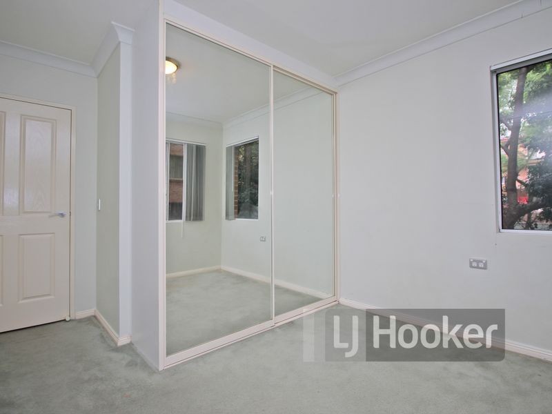 2/31-34 Moss Place, Westmead NSW 2145