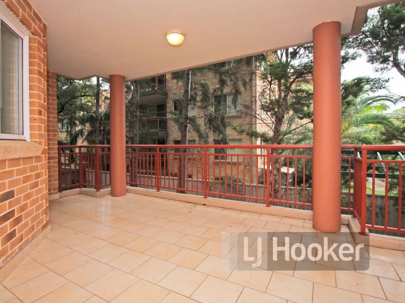 2/31-34 Moss Place, Westmead NSW 2145