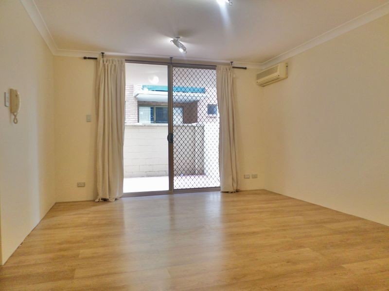 2/18 Sorrell Street, Parramatta NSW 2150