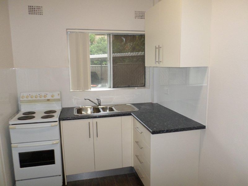 8 Priddle Street, Westmead NSW 2145