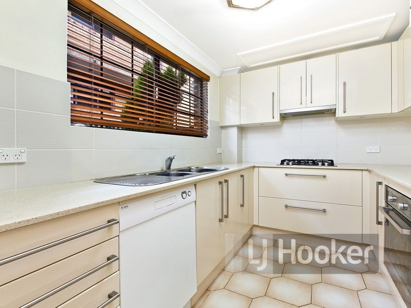 12/9 Jessie St (access via 8 Hainsw, Westmead NSW 2145