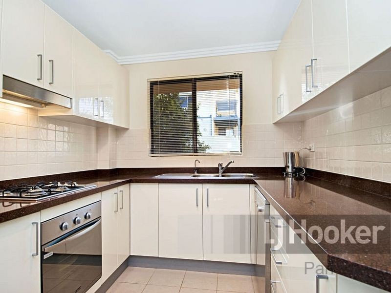 25/7-15 Purser Avenue, Castle Hill NSW 2154