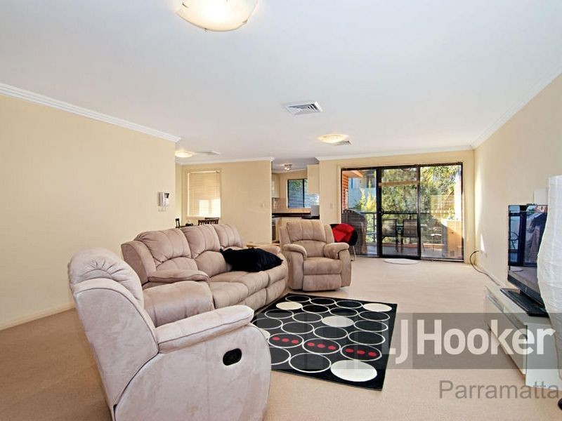 25/7-15 Purser Avenue, Castle Hill NSW 2154