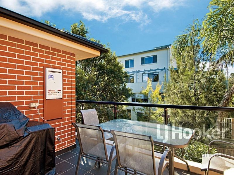25/7-15 Purser Avenue, Castle Hill NSW 2154