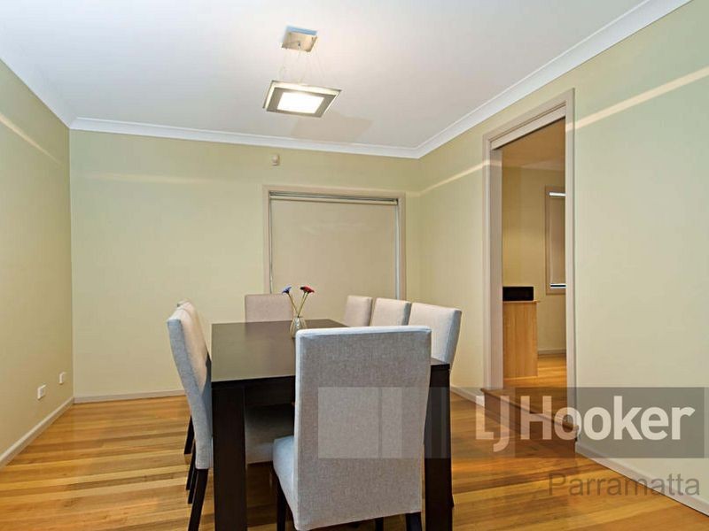 33 Allambie Avenue, Northmead NSW 2152