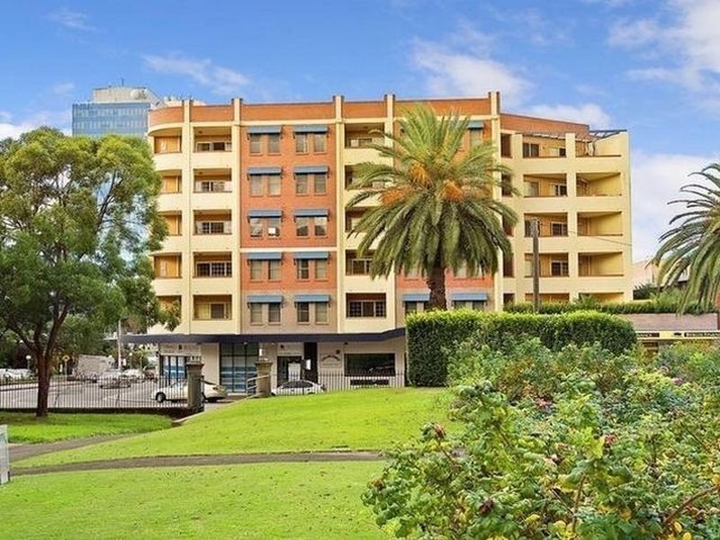 1 Macquarie Street, Parramatta NSW 2150
