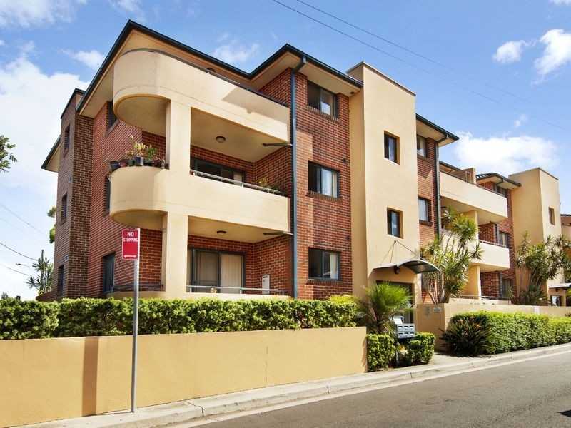 10/27 Station Street West, Parramatta NSW 2150