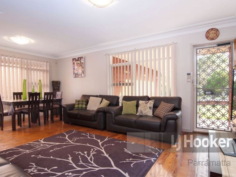 8 Mills Street, Merrylands NSW 2160