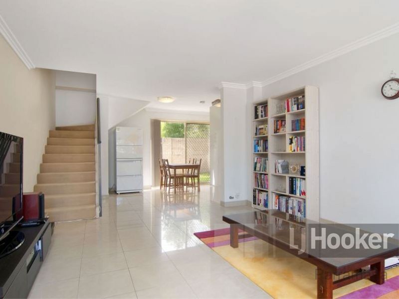 2/41 Purser Avenue, Castle Hill NSW 2154