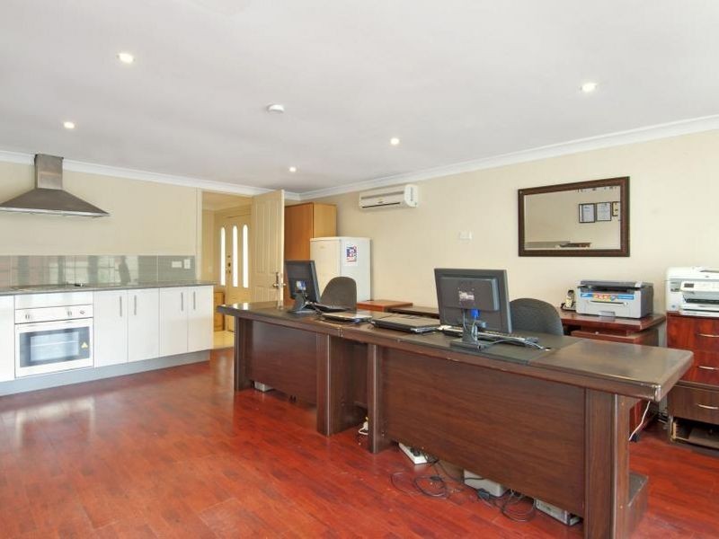 12 Brelogail Street, Northmead NSW 2152