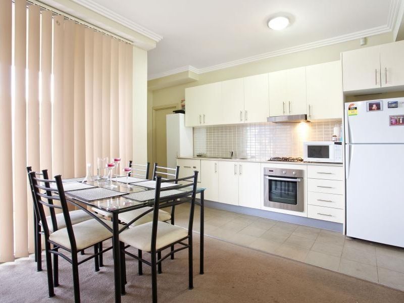 2/2A-6 Lydbrook Street, Westmead NSW 2145