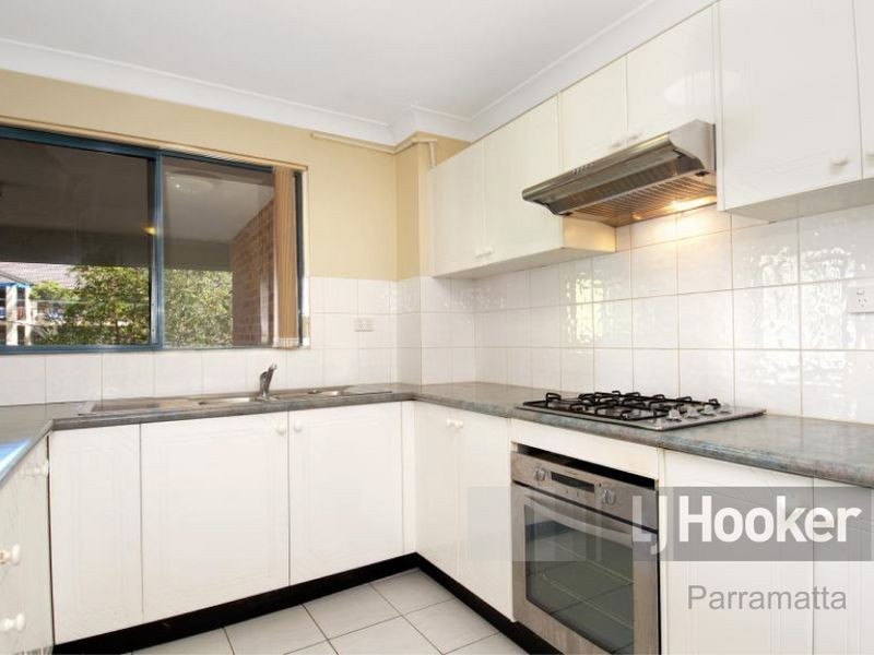 13/245 Targo Road, Toongabbie NSW 2146