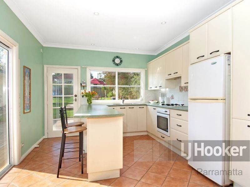 27 Hawksview Street, Merrylands NSW 2160