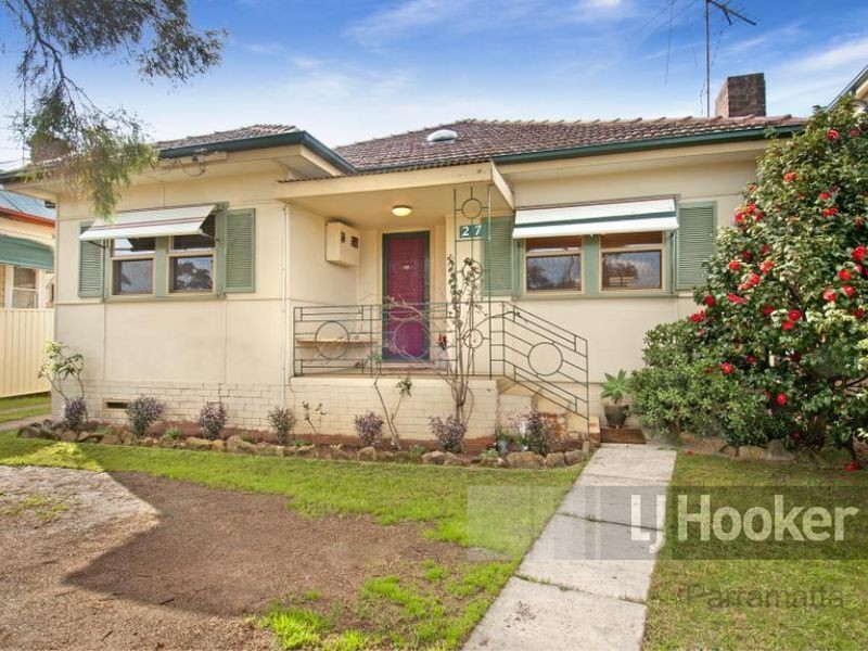 27 Hawksview Street, Merrylands NSW 2160