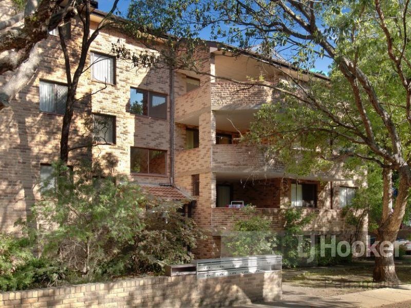 4/18-20 Queens Road, Westmead NSW 2145