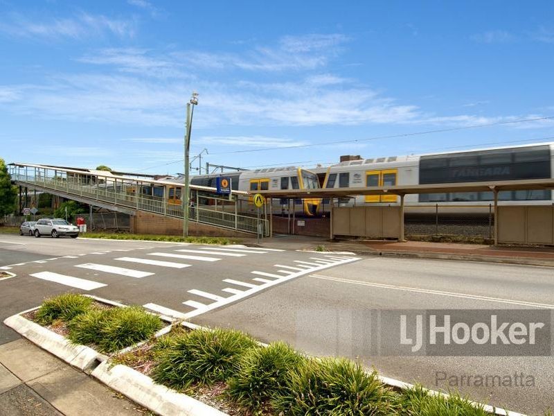 4 Barangaroo Road, Toongabbie NSW 2146